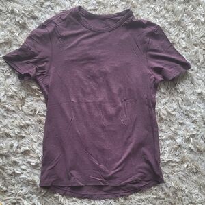Lululemon T-Shirt
